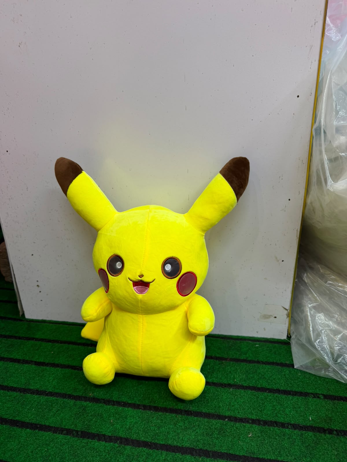 Cute Pikachu Small – Ultra-Soft 30cm